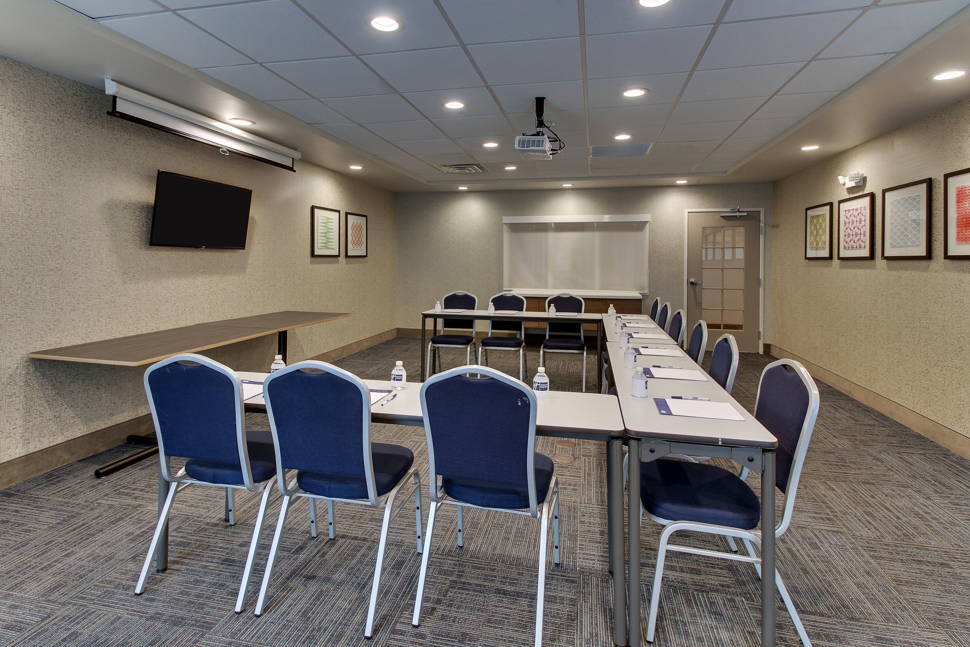 Holiday Inn Express & Suites Ithaca By Ihg Εξωτερικό φωτογραφία