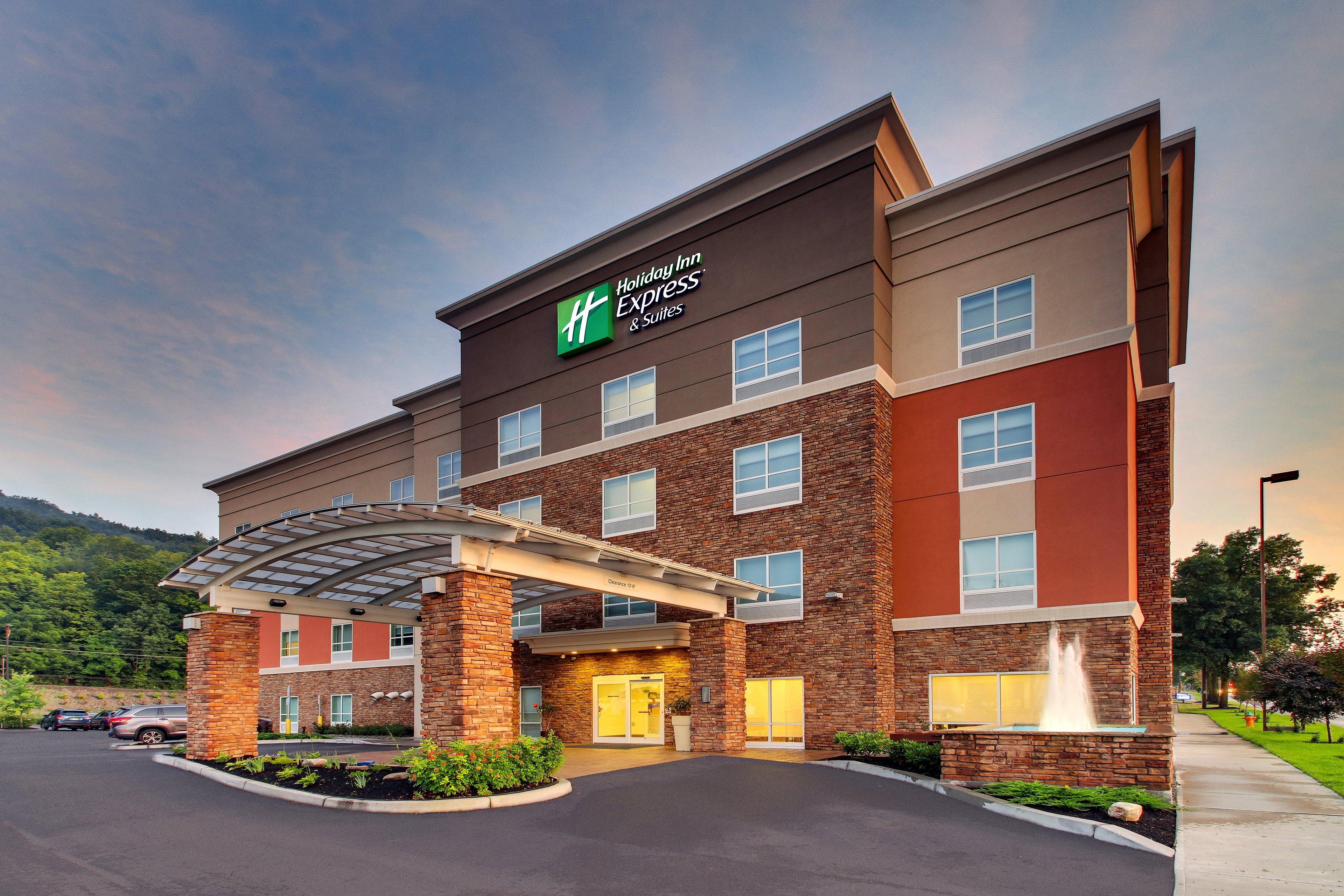Holiday Inn Express & Suites Ithaca By Ihg Εξωτερικό φωτογραφία