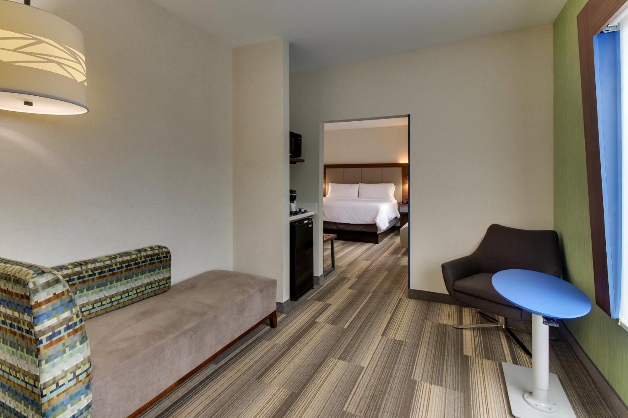 Holiday Inn Express & Suites Ithaca By Ihg Εξωτερικό φωτογραφία
