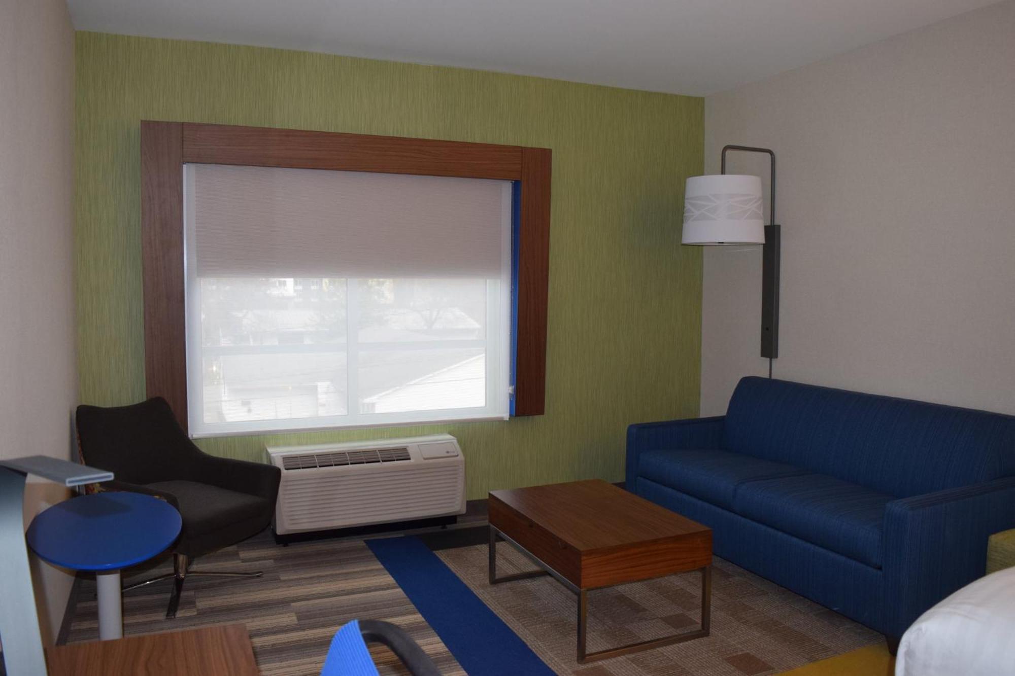 Holiday Inn Express & Suites Ithaca By Ihg Εξωτερικό φωτογραφία